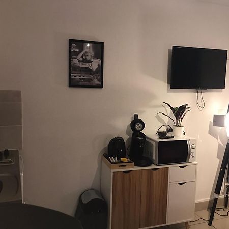 Studio Monroe อาล็องซง ภายนอก รูปภาพ